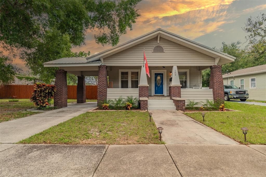 104 W HENRY AVENUE TAMPA, FL 33604