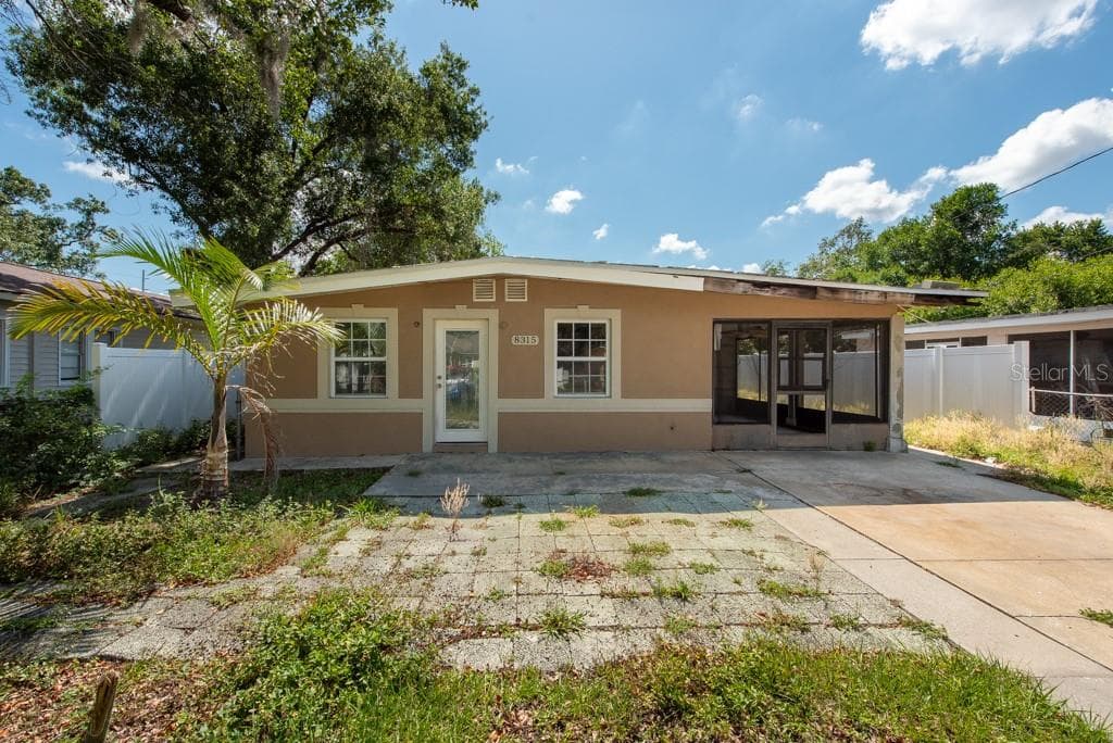 8315 N NEWPORT AVENUE TAMPA, FL 33604