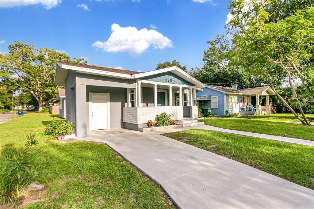 6705 N BRANCH AVENUE TAMPA, FL 33604