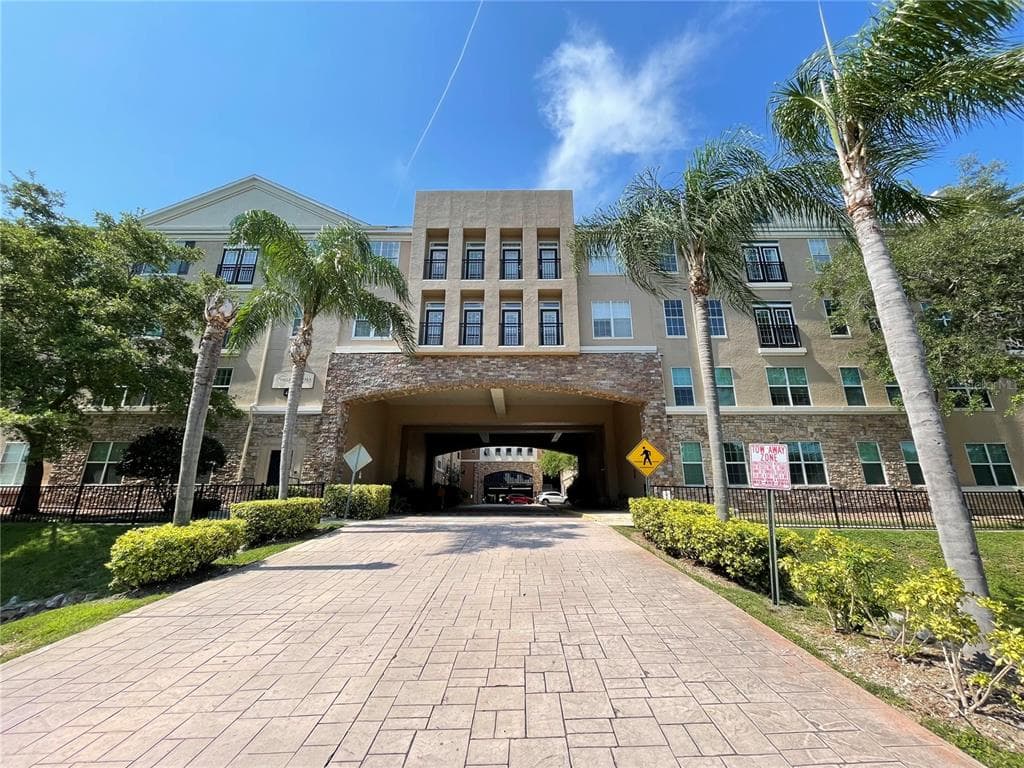4221 W SPRUCE STREET UNIT 2401 TAMPA, FL 33607