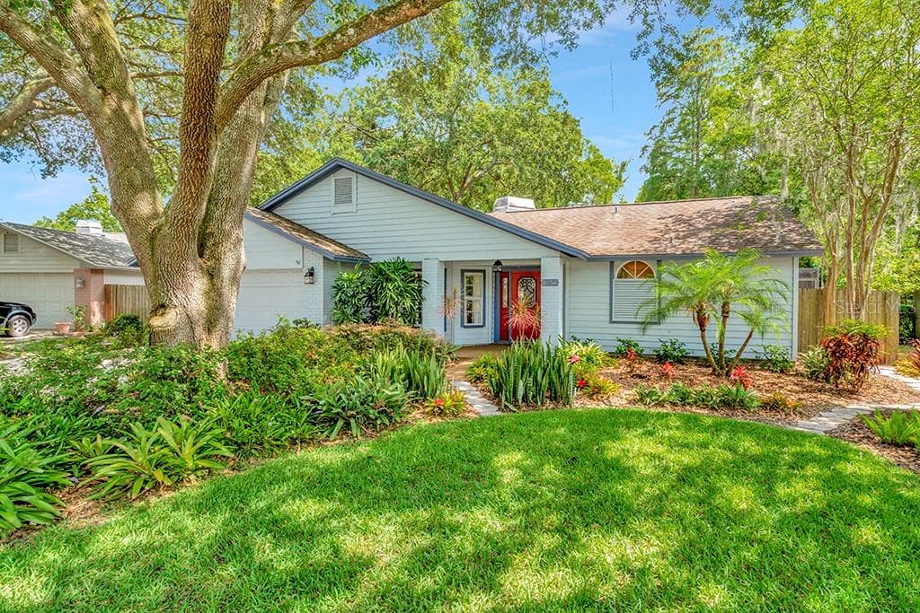 2256 GROVELAND DRIVE LUTZ, FL 33549