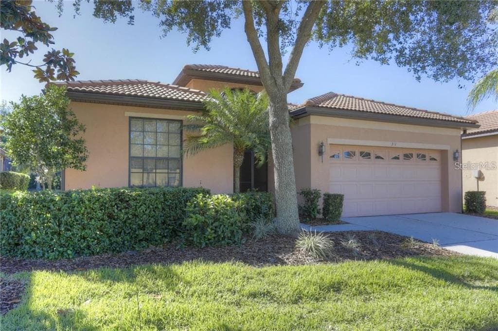 331 SILVER FALLS DRIVE APOLLO BEACH, FL 33572
