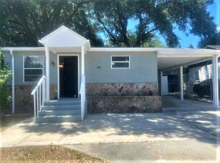 224 LEE AVENUE NE WINTER HAVEN, FL 33881