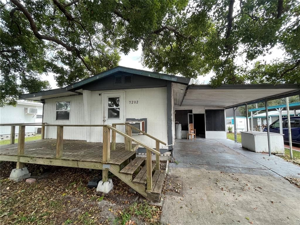 7202 LOFTY DRIVE PORT RICHEY, FL 34668