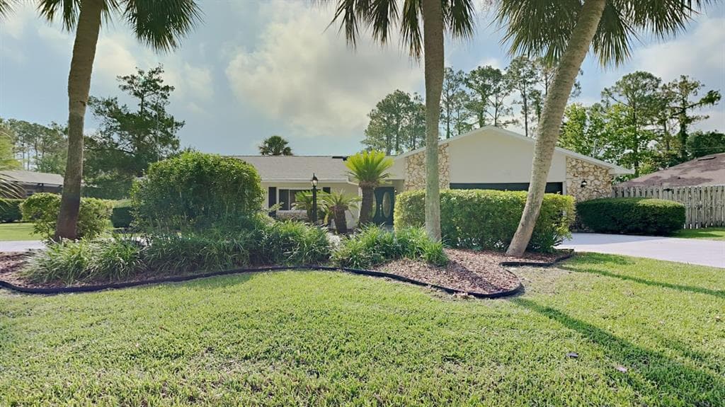 42 BOXWOOD LANE PALM COAST, FL 32137
