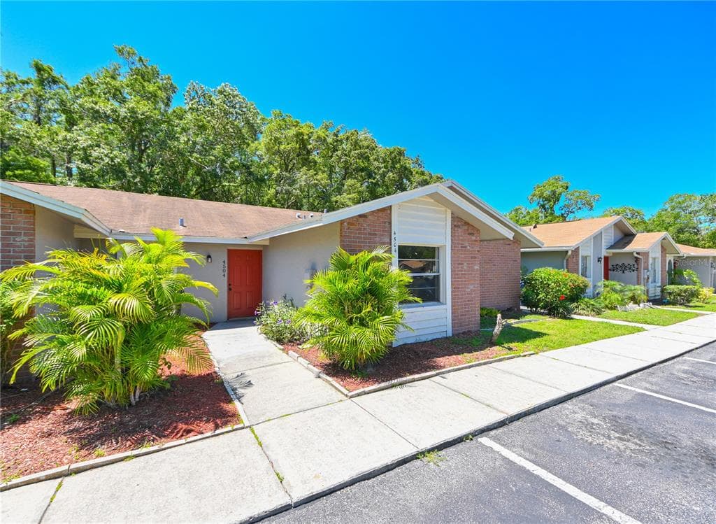 4504 W HUMPHREY STREET TAMPA, FL 33614