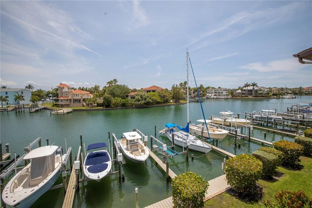 343 MADEIRA CIRCLE TIERRA VERDE, FL 33715