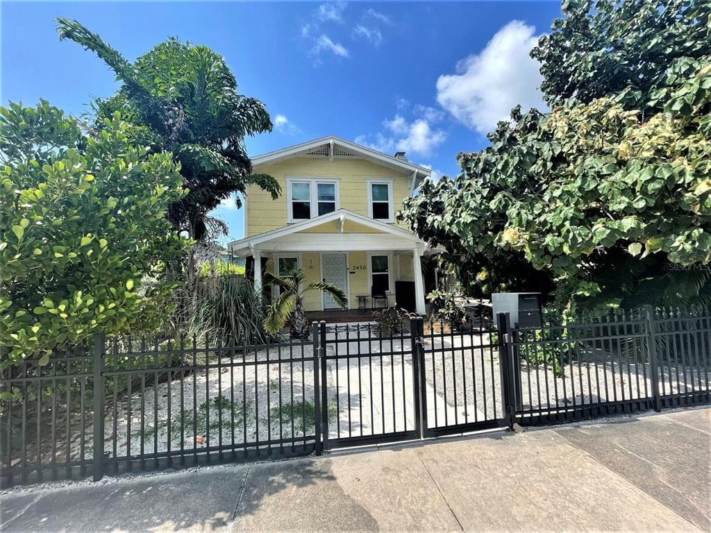 2450 BURLINGTON AVENUE N ST PETERSBURG, FL 33713