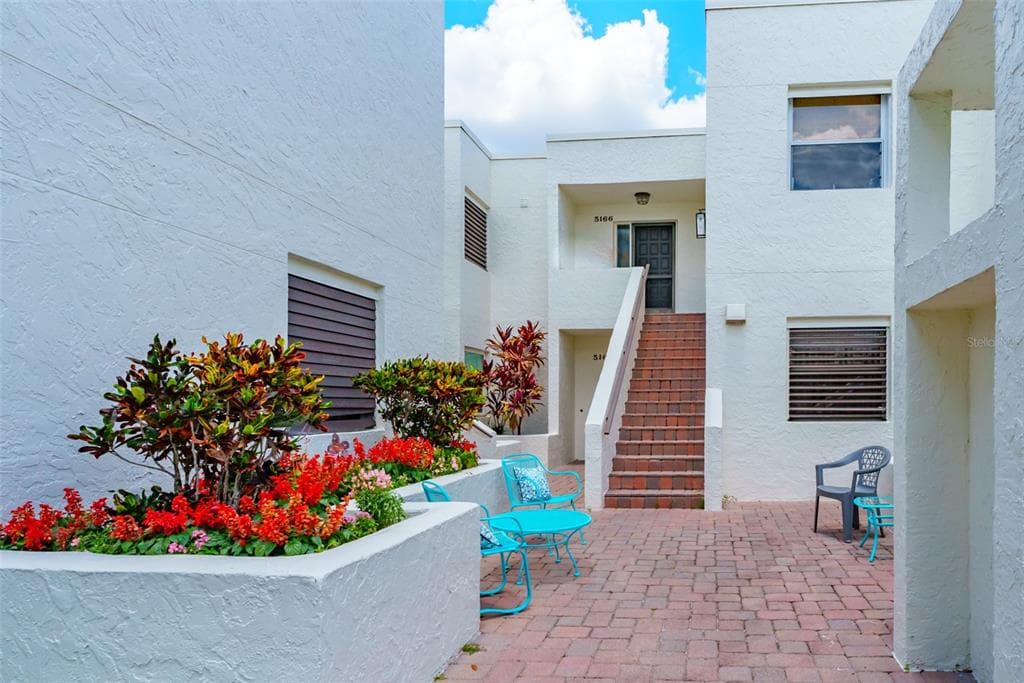5166 MARSH FIELD LANE UNIT 112 SARASOTA, FL 34235