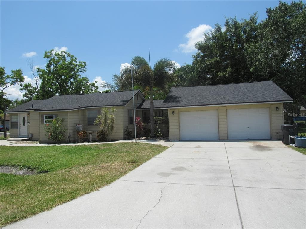 202 NW 6TH AVENUE NW RUSKIN, FL 33570