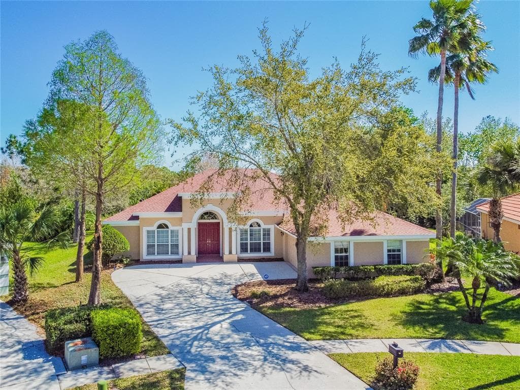 10546 GREENCREST DRIVE TAMPA, FL 33626