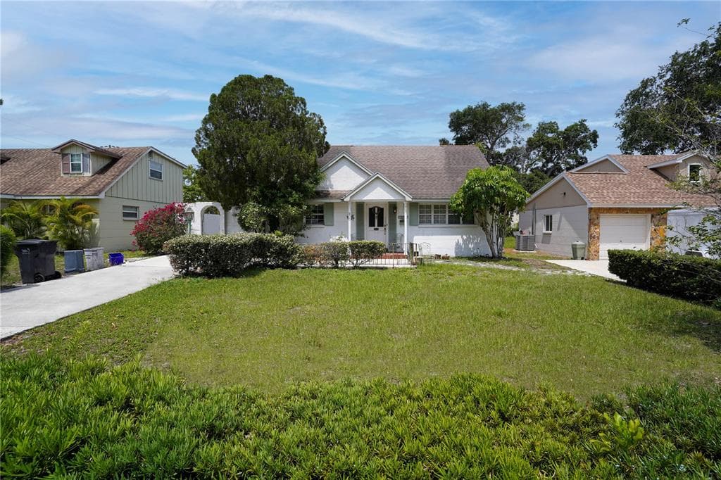 6660 27TH WAY N ST PETERSBURG, FL 33702