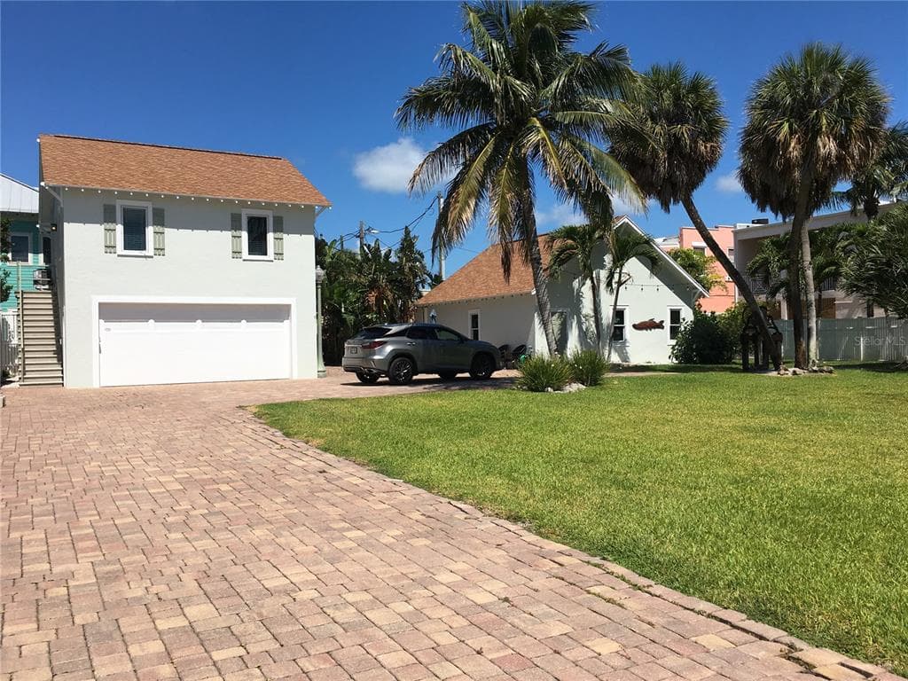 702 PASS A GRILLE WAY ST PETE BEACH, FL 33706