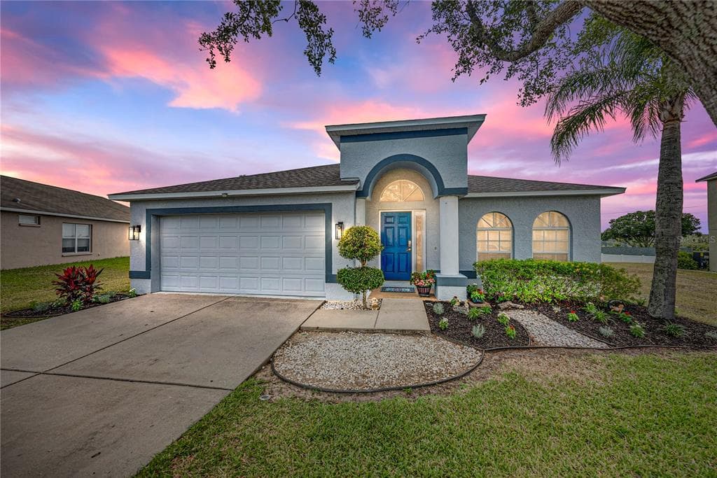 7845 MERCHANTVILLE CIRCLE ZEPHYRHILLS, FL 33540