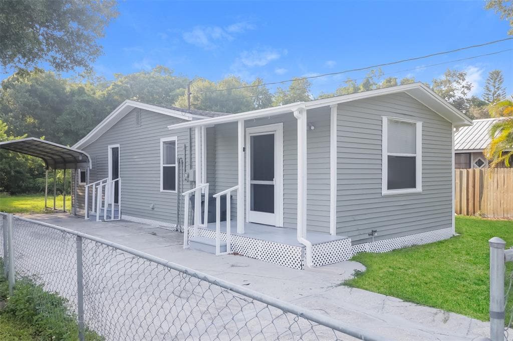 228 S EASTSIDE DRIVE LAKELAND, FL 33801