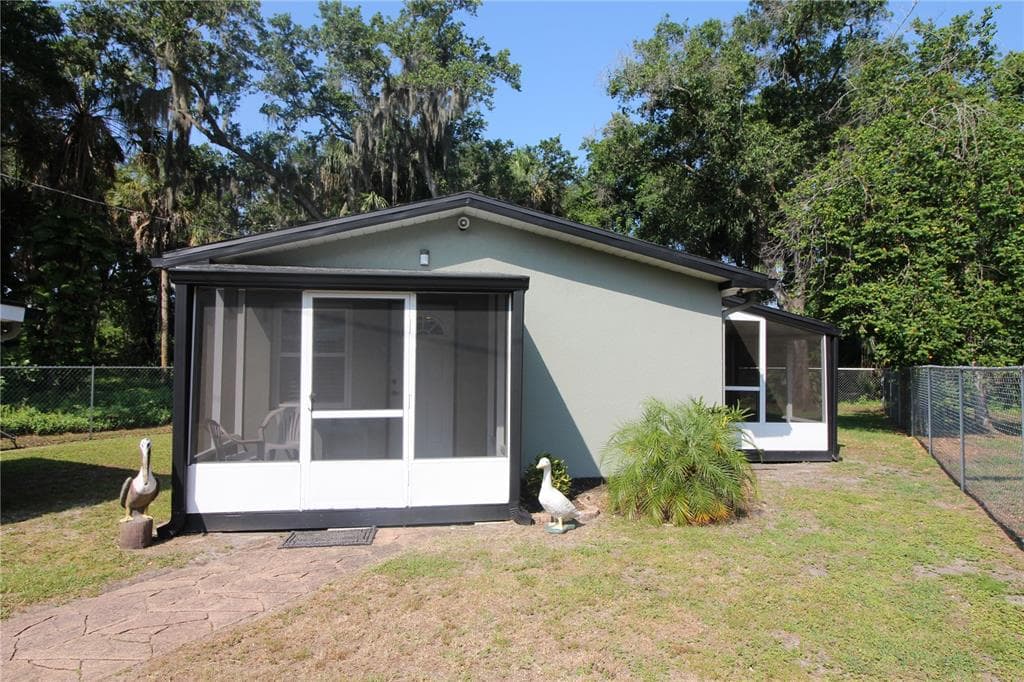 11557 CORWIN STREET GIBSONTON, FL 33534