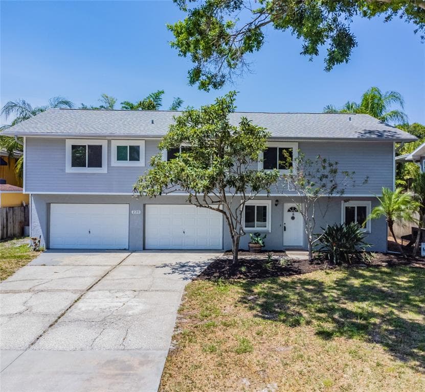 220 ONTARIO AVENUE CRYSTAL BEACH, FL 34681