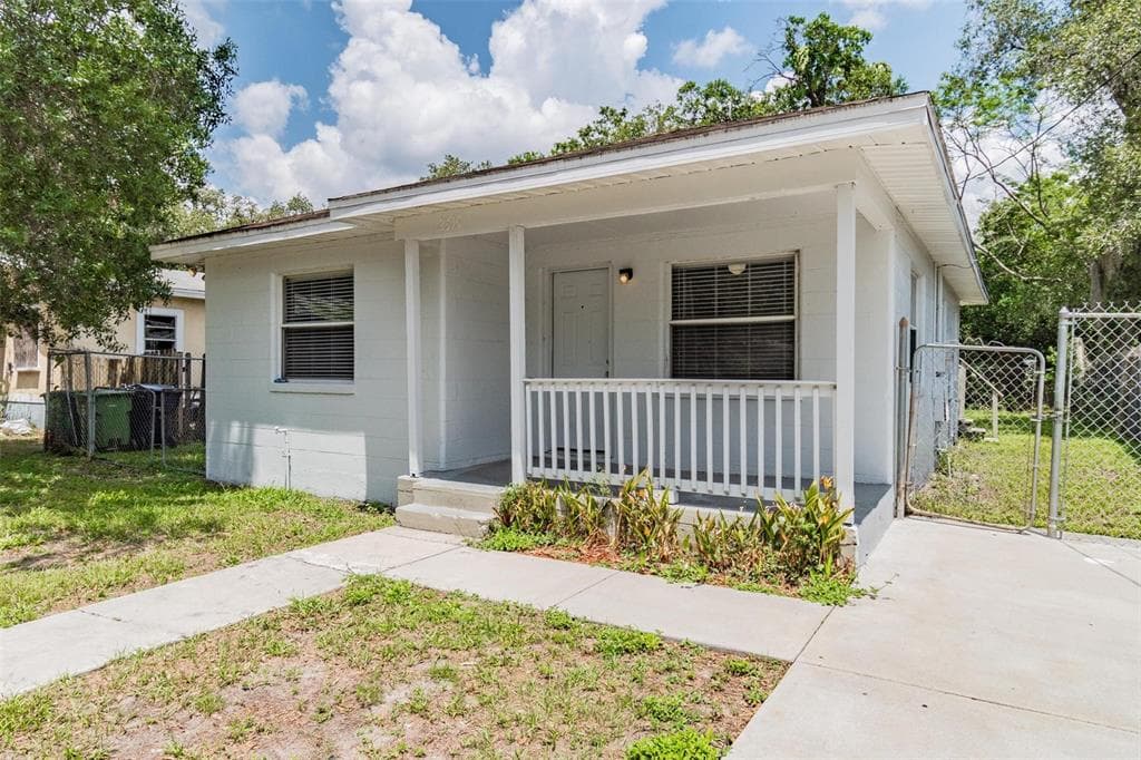2616 E CHELSEA STREET TAMPA, FL 33610