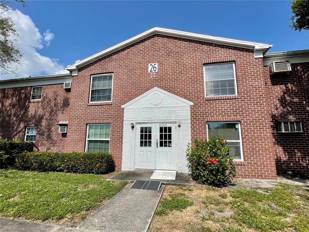 8360 12TH STREET N UNIT H ST PETERSBURG, FL 33702