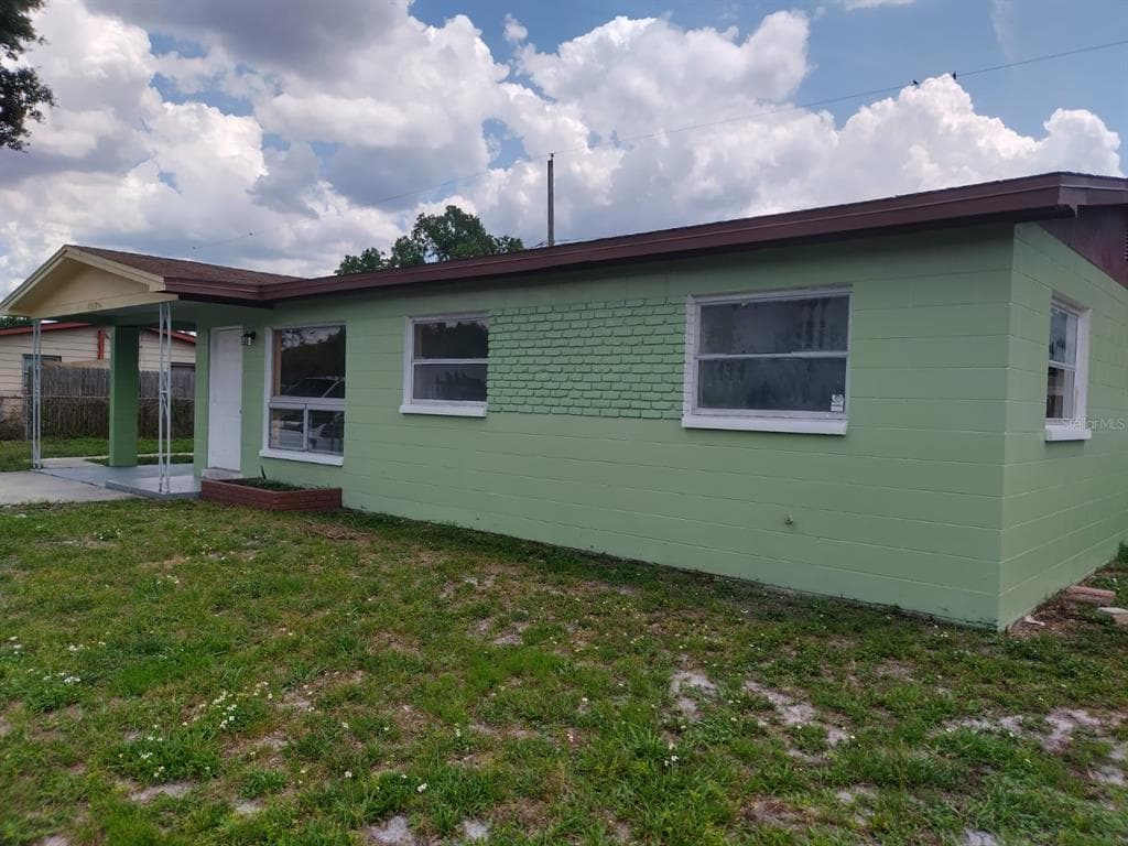 7105 ROBINDALE ROAD TAMPA, FL 33619