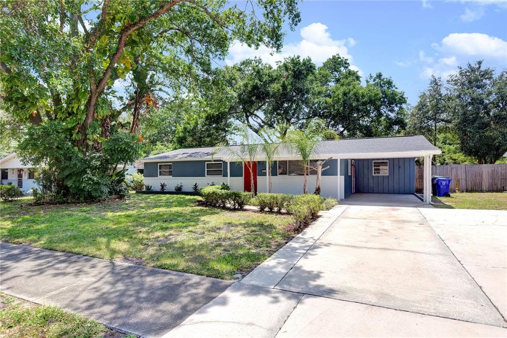 3011 REDWOOD AVENUE LAKELAND, FL 33803