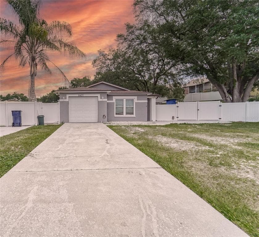 8437 N RIVER DUNE STREET TAMPA, FL 33617