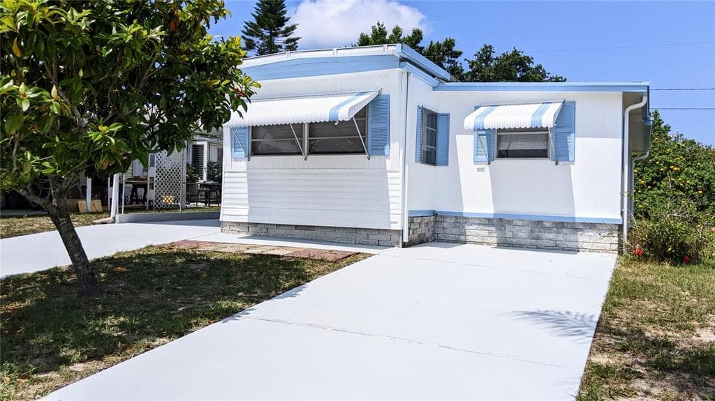 6611 SWEETSHRUB DRIVE NEW PORT RICHEY, FL 34653