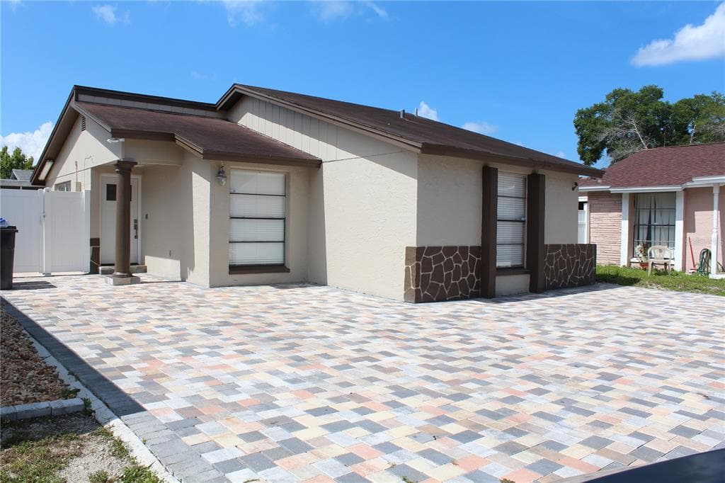 9226 BALFERN COURT