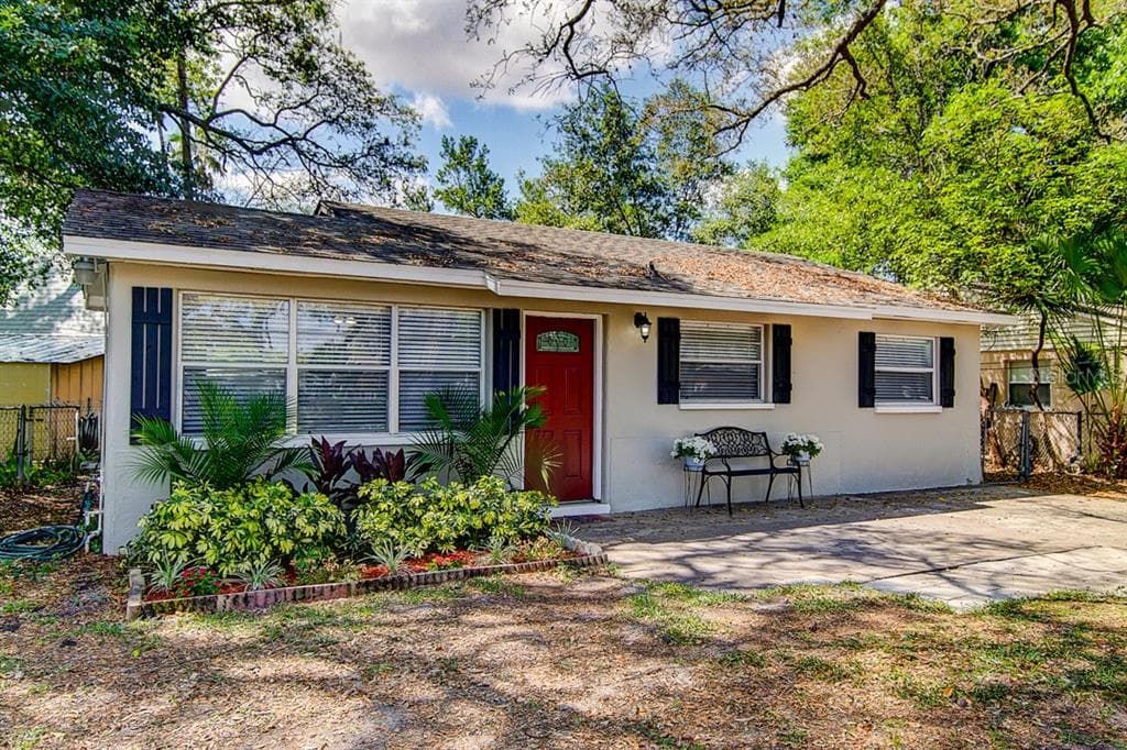 9404 N EDISON AVENUE TAMPA, FL 33612