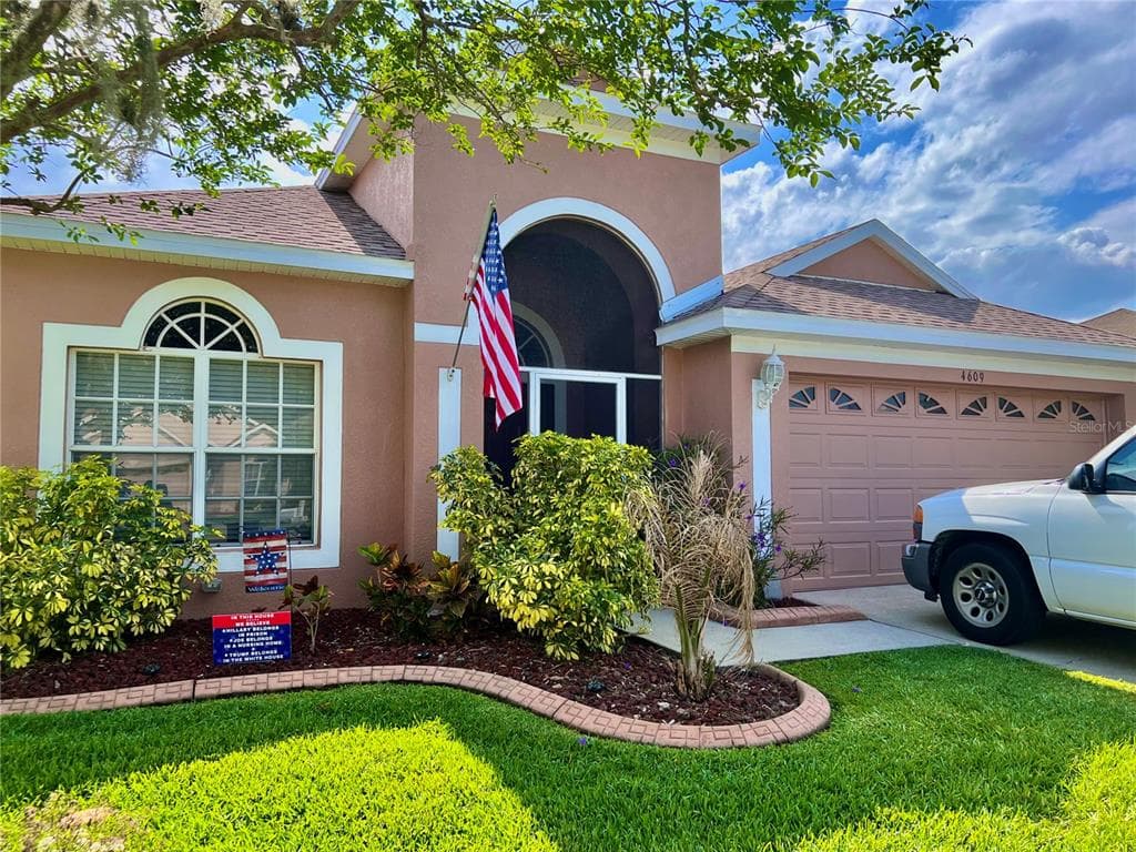 4609 MAPLETREE LOOP WESLEY CHAPEL, FL 33544