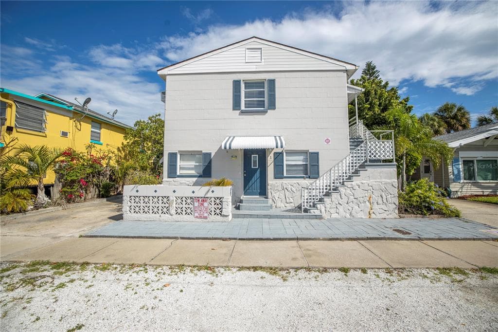 625 73RD AVENUE UNIT 4 ST PETE BEACH, FL 33706