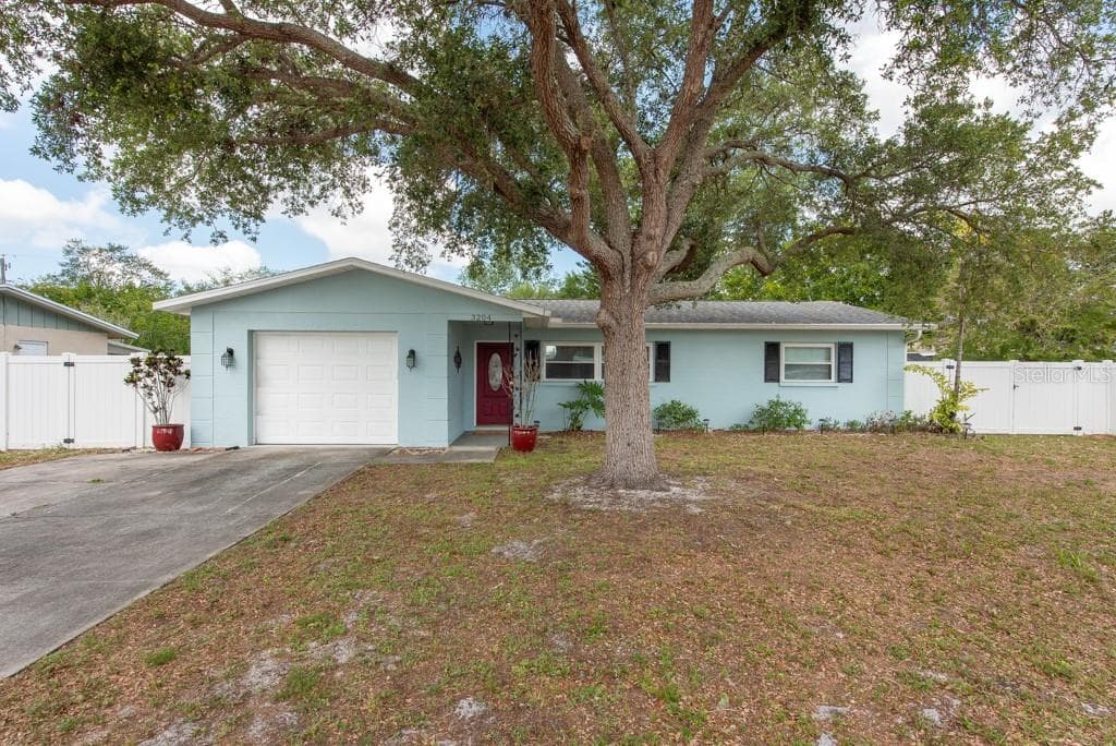 3204 33RD STREET W BRADENTON, FL 34205