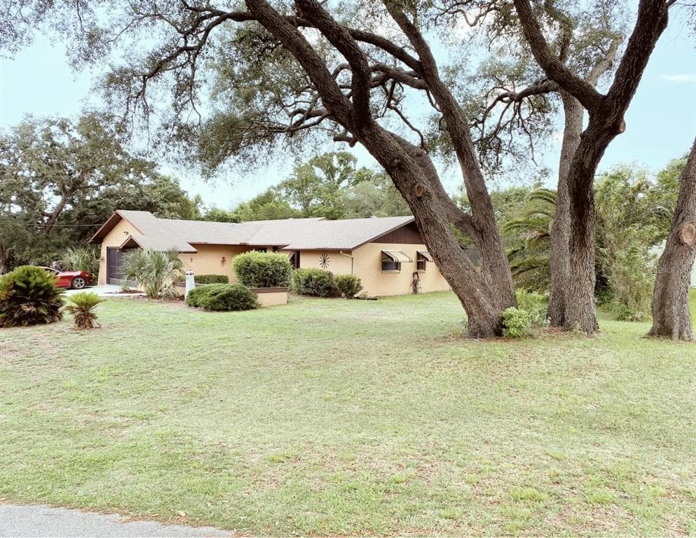 1267 BISHOP ROAD SPRING HILL, FL 34608
