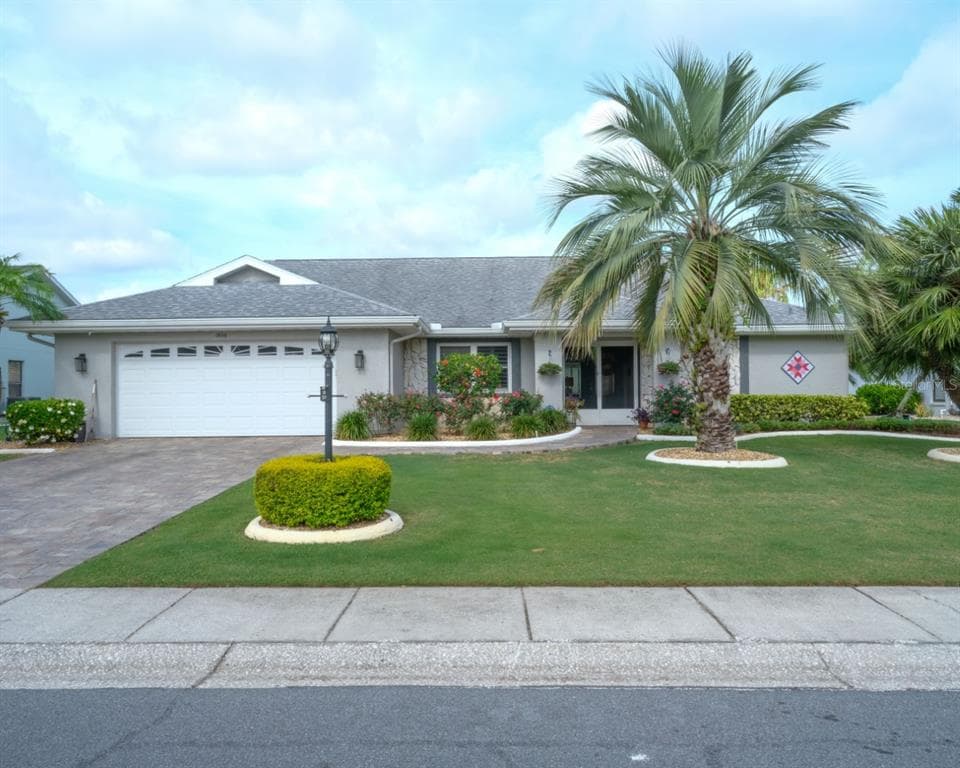 1906 E VIEW DRIVE SUN CITY CENTER, FL 33573
