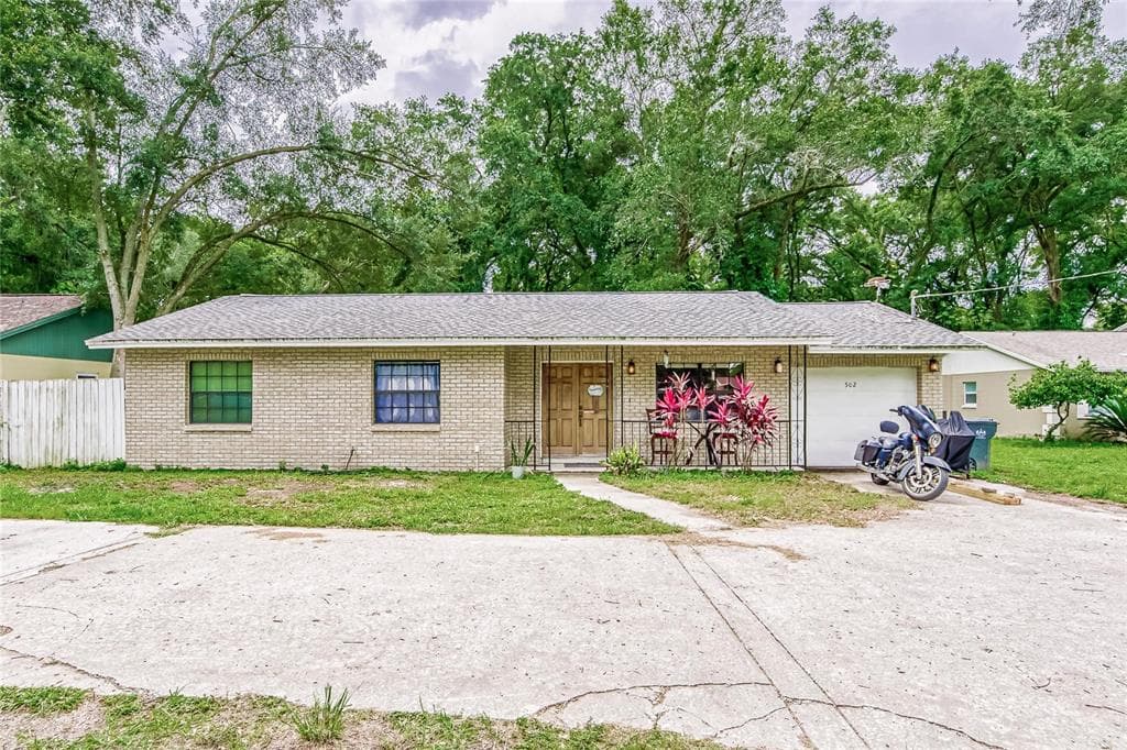 502 W WHEELER ROAD SEFFNER, FL 33584
