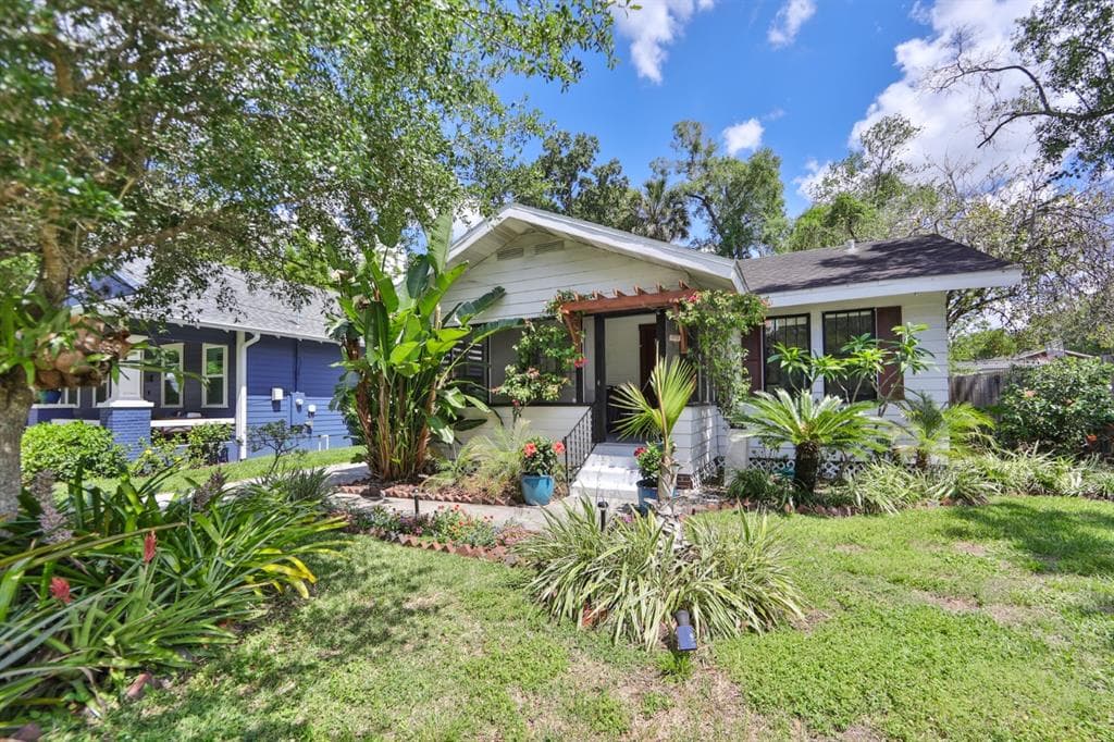 903 W HENRY AVENUE TAMPA, FL 33604
