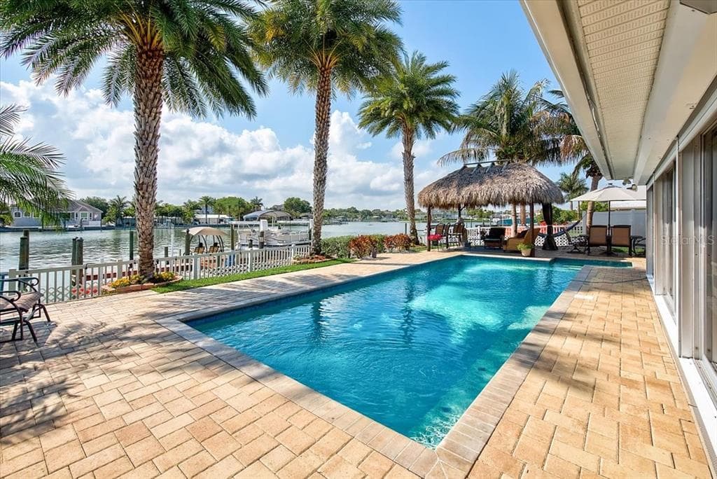 217 DRIFTWOOD LANE LARGO, FL 33770