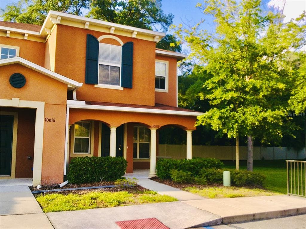 10818 KENSINGTON PARK AVENUE RIVERVIEW, FL 33578