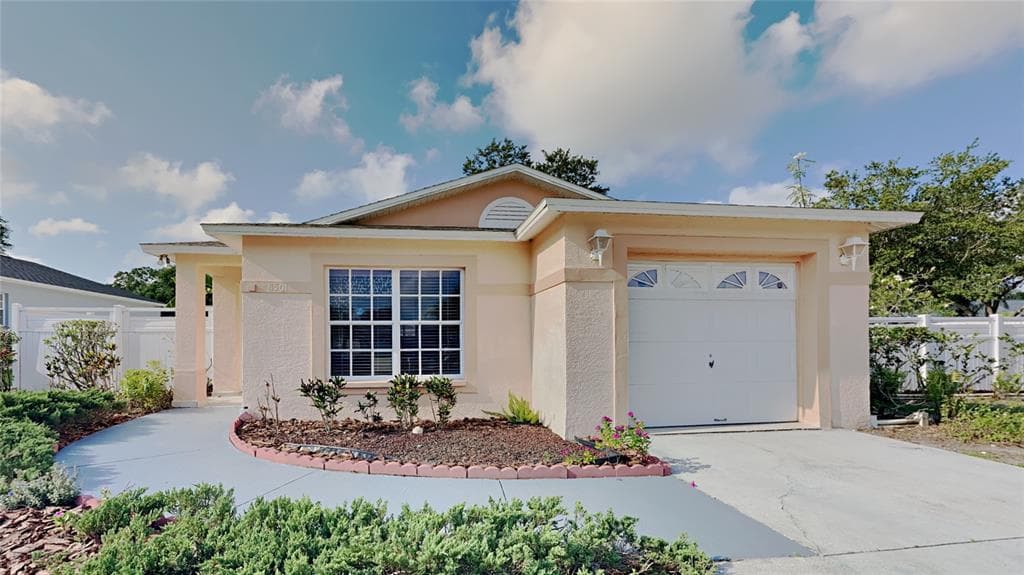 8501 N HYALEAH ROAD TAMPA, FL 33617
