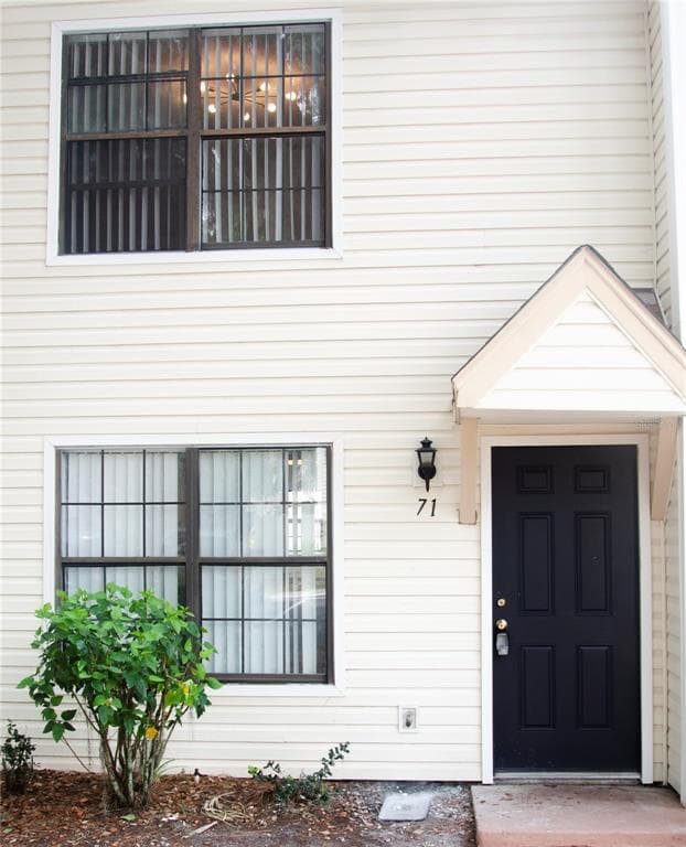 2302 MAKI ROAD UNIT 71 PLANT CITY, FL 33563