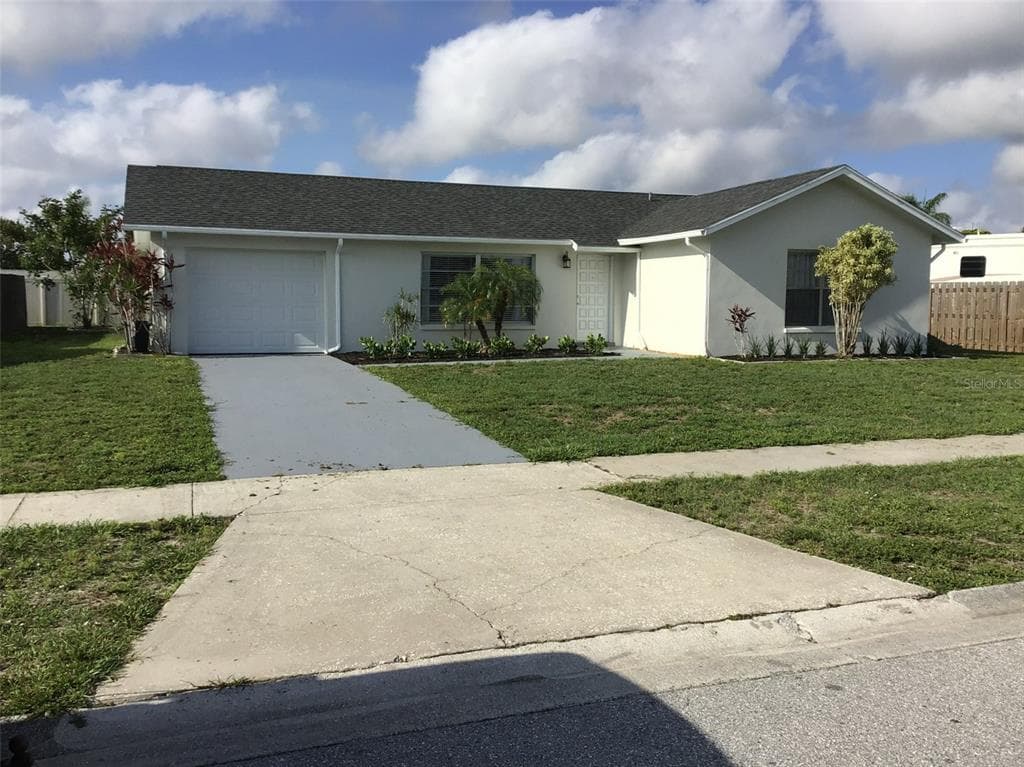 13485 DIBELLA AVENUE PORT CHARLOTTE, FL 33981