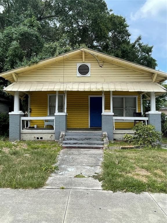 2605 E LAKE AVENUE TAMPA, FL 33610