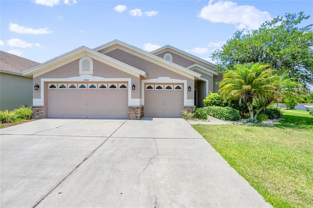 31502 MARCHESTER DRIVE WESLEY CHAPEL, FL 33543