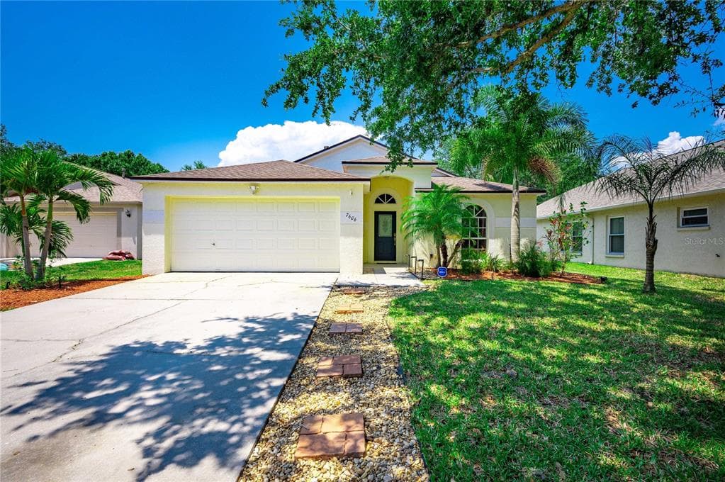 7606 WILTSHIRE PARK PLACE APOLLO BEACH, FL 33572