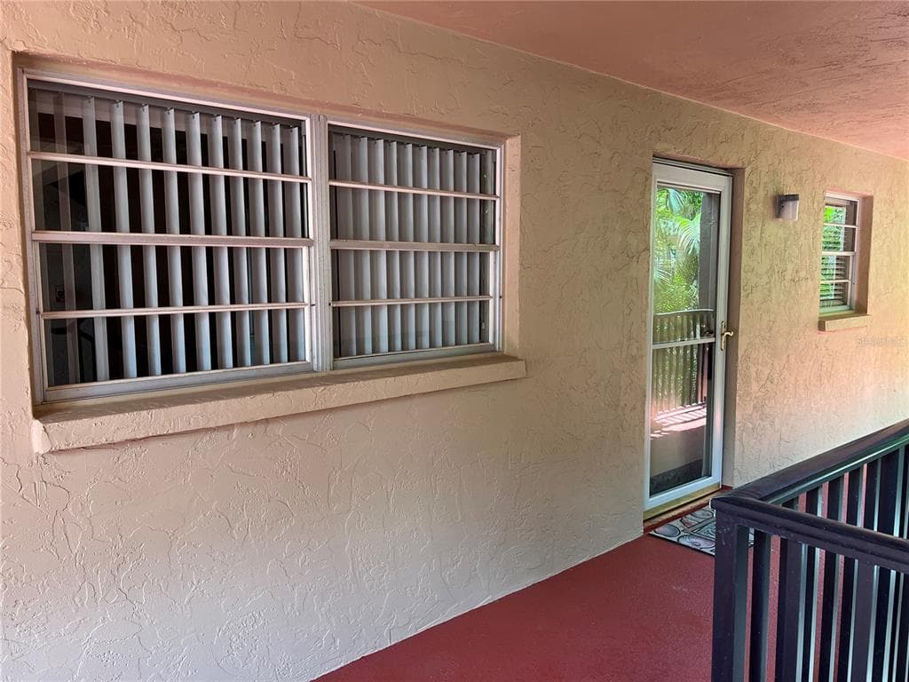 3700 S OSPREY AVENUE UNIT 220 SARASOTA, FL 34239