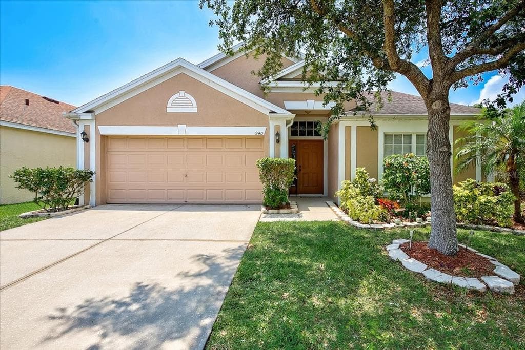 940 RIDGE HAVEN DRIVE BRANDON, FL 33511