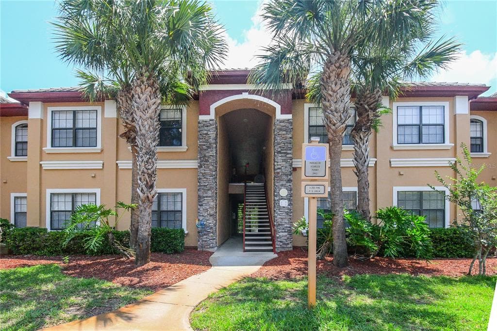 2262 CHIANTI PLACE UNIT 5-0526 PALM HARBOR, FL 34683