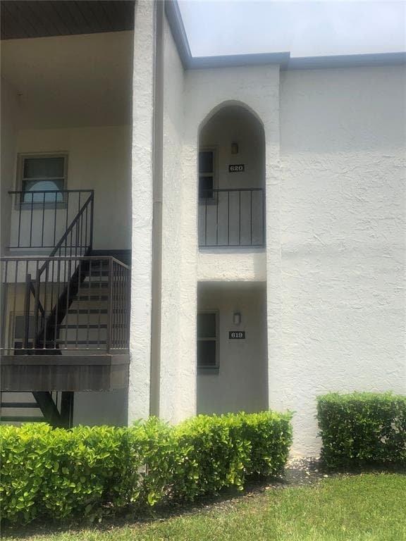 7701 STARKEY ROAD UNIT 620 SEMINOLE, FL 33777