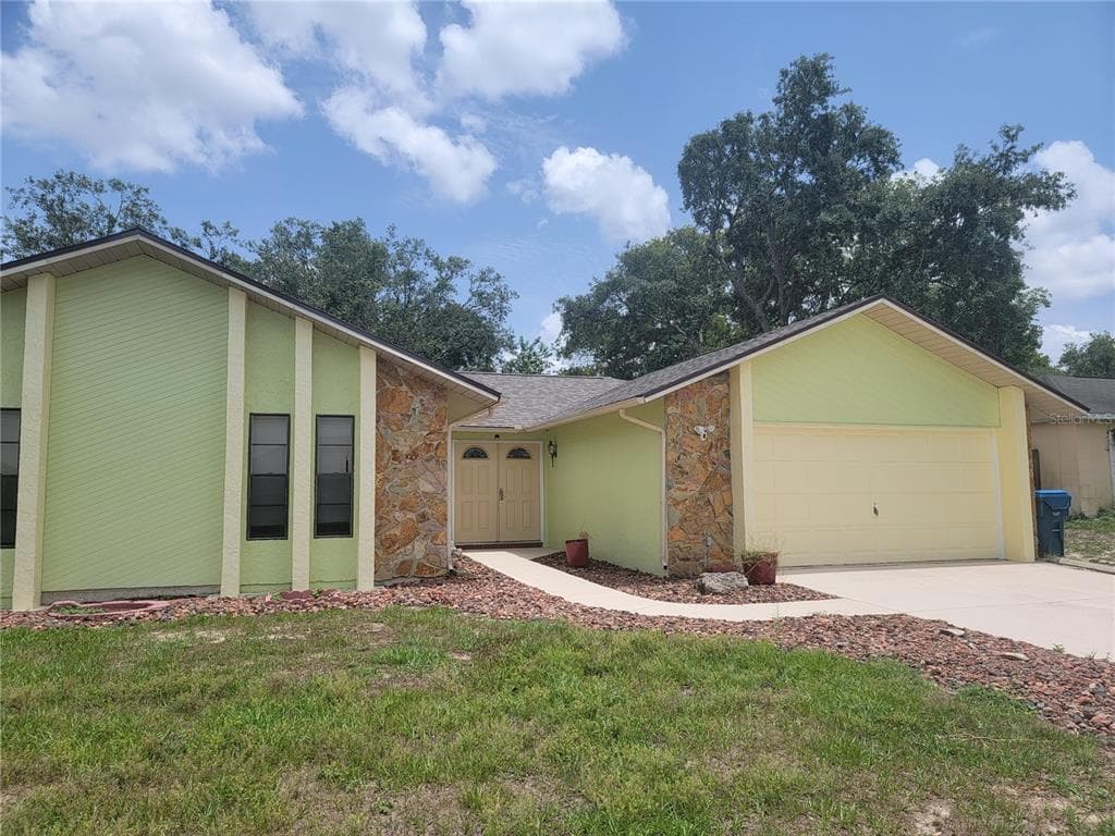 2376 HOLSTON AVENUE SPRING HILL, FL 34608