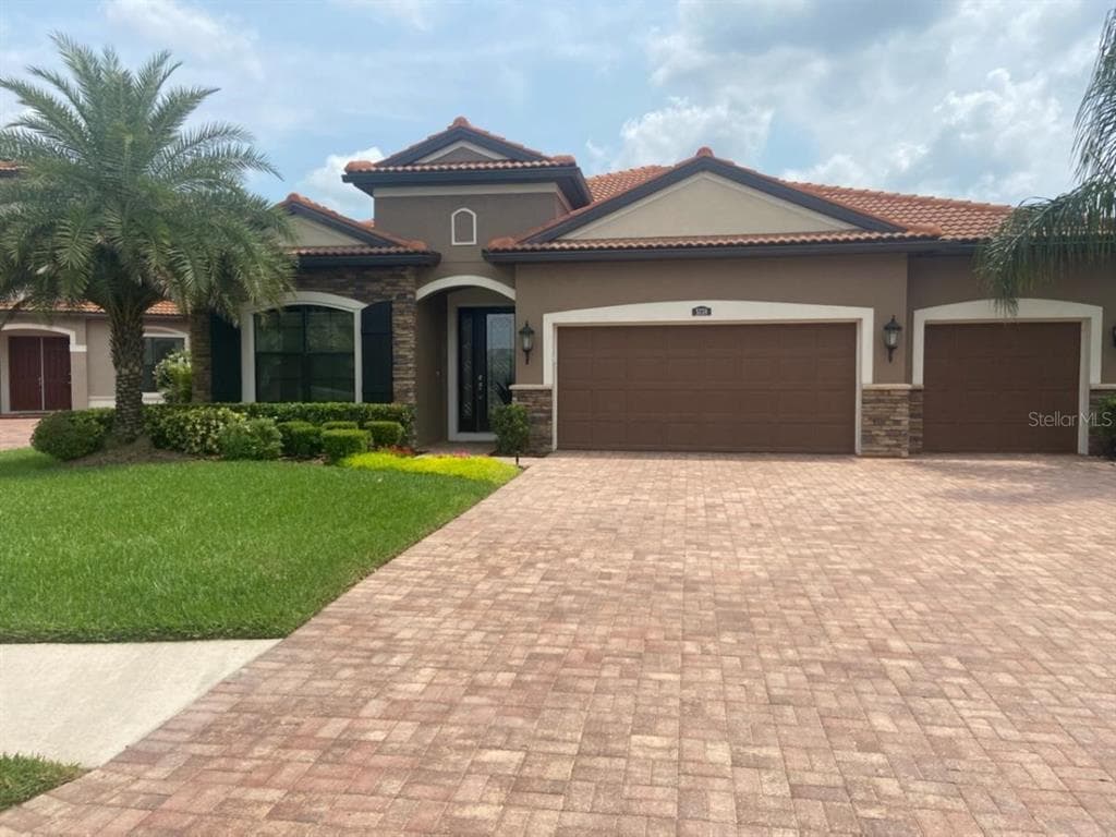 5138 LAKECASTLE DRIVE
